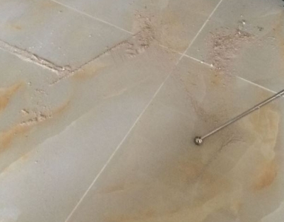额敏瓷砖空鼓维修公司分享粘合剂选择不当在瓷砖铺贴过程中可能导致以下问题